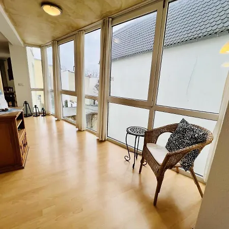 Wintergarten-appartement, Warnemuende Appartement