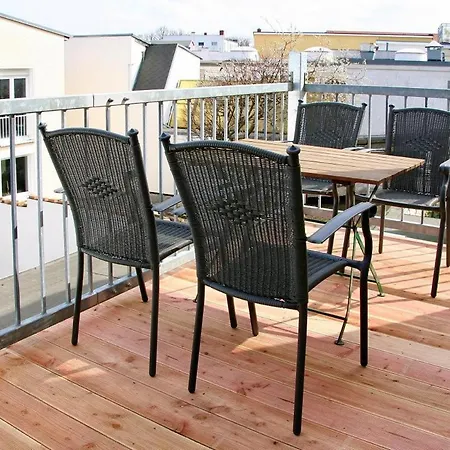 Wintergarten-appartement, Warnemuende